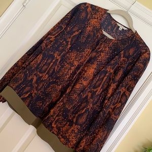Cabi Border Wrap Snakeskin navy and rust blouse